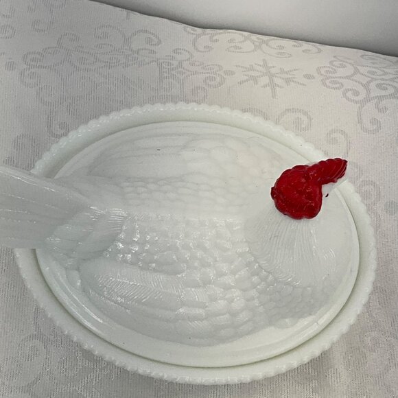 Westmoreland Milk Glass Hen On Nest Covered Dish - Picture 3 of 4